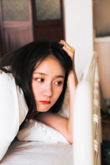妈妈蕾丝打底衫